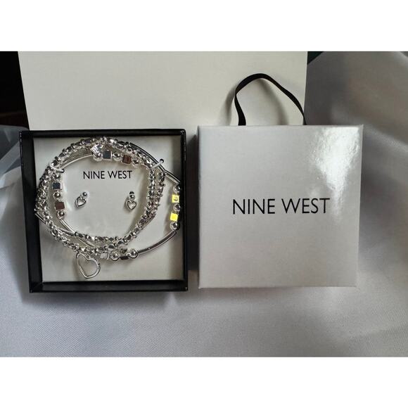 Nine West Silver-Toned Bracelet & Heart Earring Jewelry Gift Set NIB - Picture 2 of 9